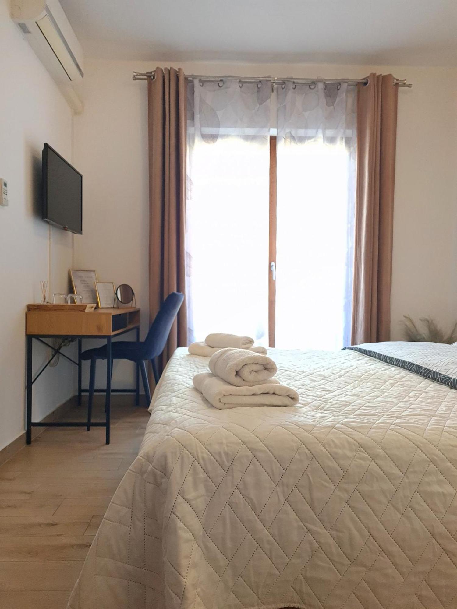 Apartments & Rooms Ivana Rovinj Room photo